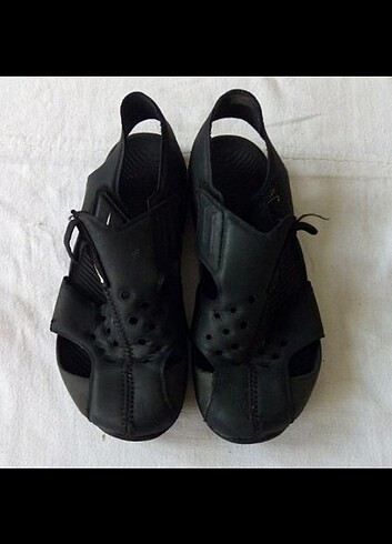 Nike orjinal 33.5 numara siyah sandalet
