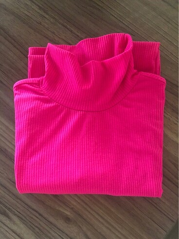 H&M crop bluz -M