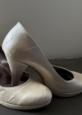 Klasik Beyaz Yılan Desenli Stiletto Topuklu - Görsel 3