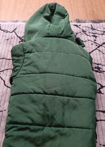 Erkek Çocuk Yeşil Kapüşonlu Kürklü Mont - Görsel 6