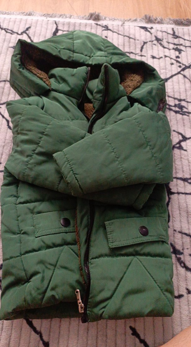 Erkek Çocuk Yeşil Kapüşonlu Kürklü Mont - Görsel 5