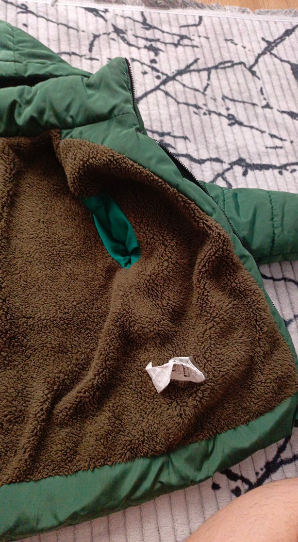 Erkek Çocuk Yeşil Kapüşonlu Kürklü Mont - Görsel 3