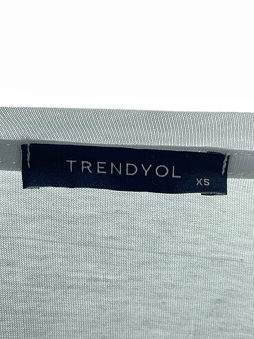 xs Beden çeşitli Renk Trendyol & Milla T-shirt %70 İndirimli.