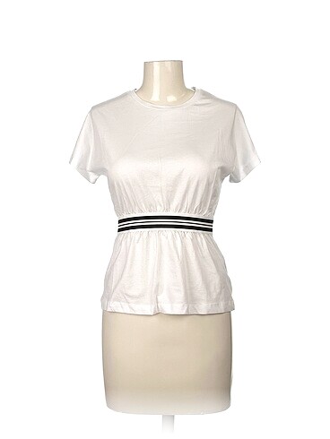 Trendyol & Milla T-shirt %70 İndirimli.