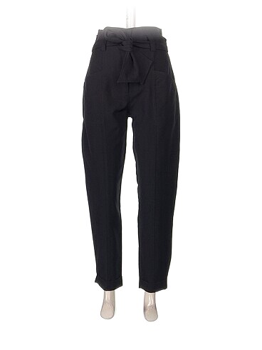 Bershka Kumaş Pantolon %70 İndirimli.