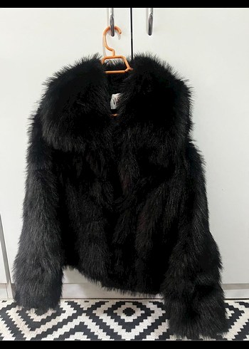 Siyah Peluş Kürk Detaylı Midi Kadın Mont - Görsel 2