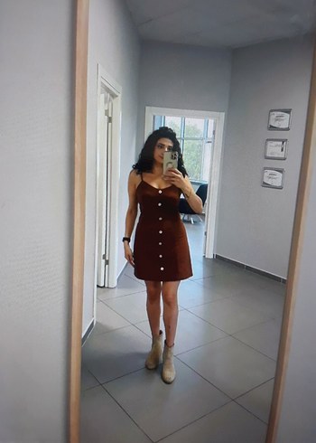 Düğmeli Kahverengi Süet Mini Elbise
