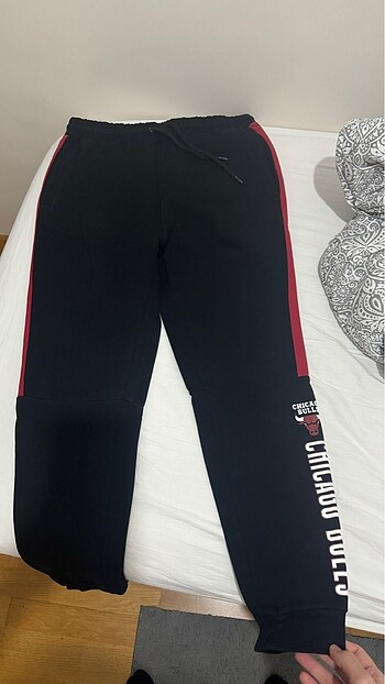 chicago bulls jogger