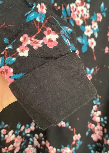 Çiçek Desenli Siyah Uzun Kadın Elbise - Görsel 3