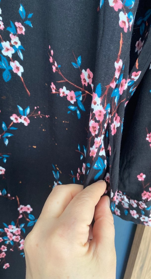 Çiçek Desenli Siyah Uzun Kadın Elbise - Görsel 2