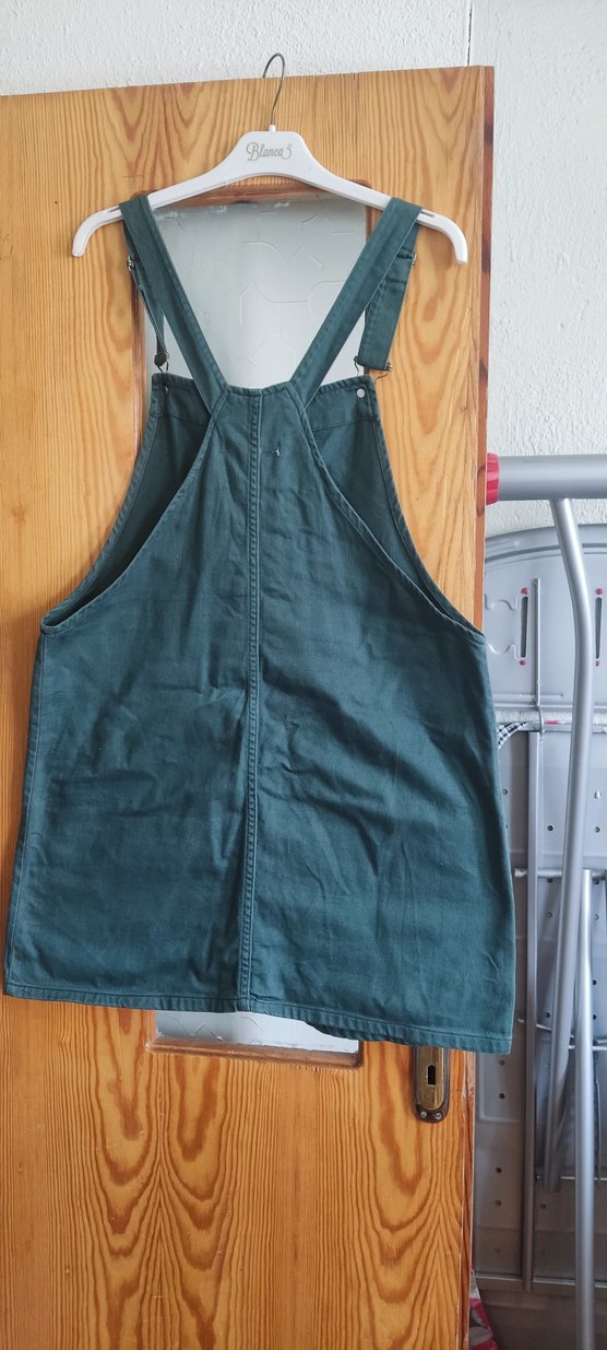 Kızlar için düğmeli, bol kesim kot tulum - Görsel 4