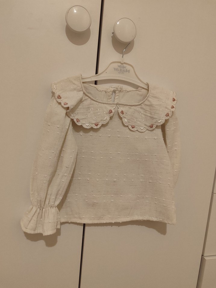 Kız Çocuk Beyaz Keten Fırfırlı Nakışlı Gömlek - Görsel 2