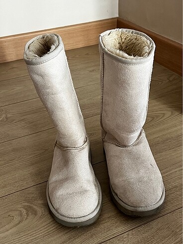 Ugg model çizme