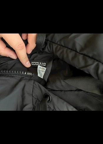 Siyah Kapüşonlu Kadın Kışlık Mont - Görsel 3