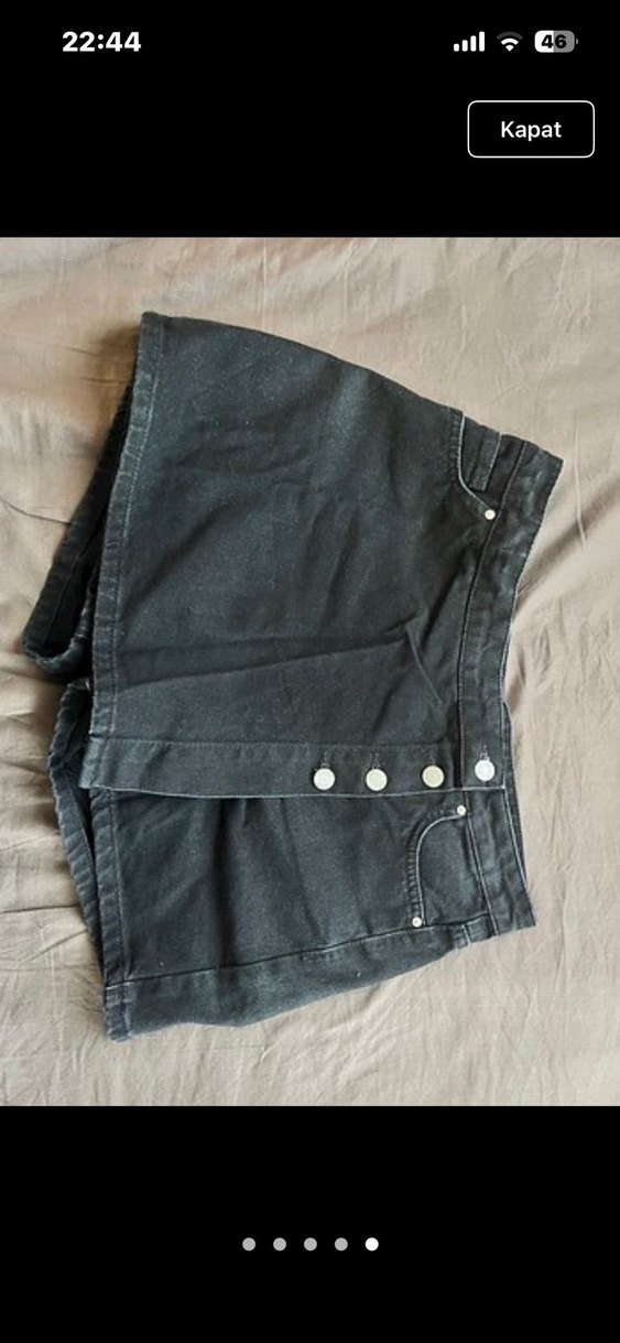 Düğmeli Siyah Kadın Denim Mini Şort etek - Görsel 4