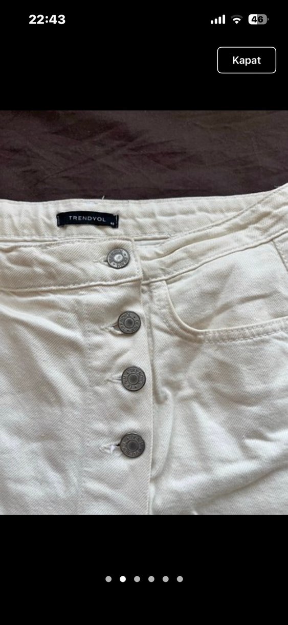 Düğmeli Beyaz Mini Kadın Şort - Görsel 2