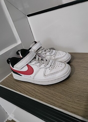 28 Beden Nike spor ayakkabı 