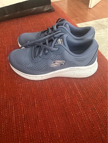 37 Beden mavi Renk Skechers spor ayakkabı yeni