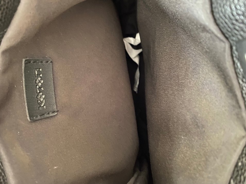 Zincir Detaylı Siyah Deri Çanta - Görsel 3