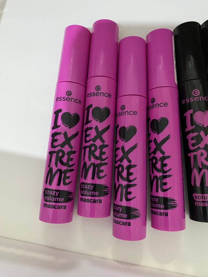 Essence I Love Extreme Maskara - Görsel 2
