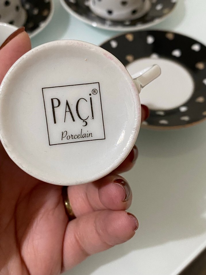 Kalp Desenli Siyah Beyaz Kahve Fincan Seti - Görsel 5