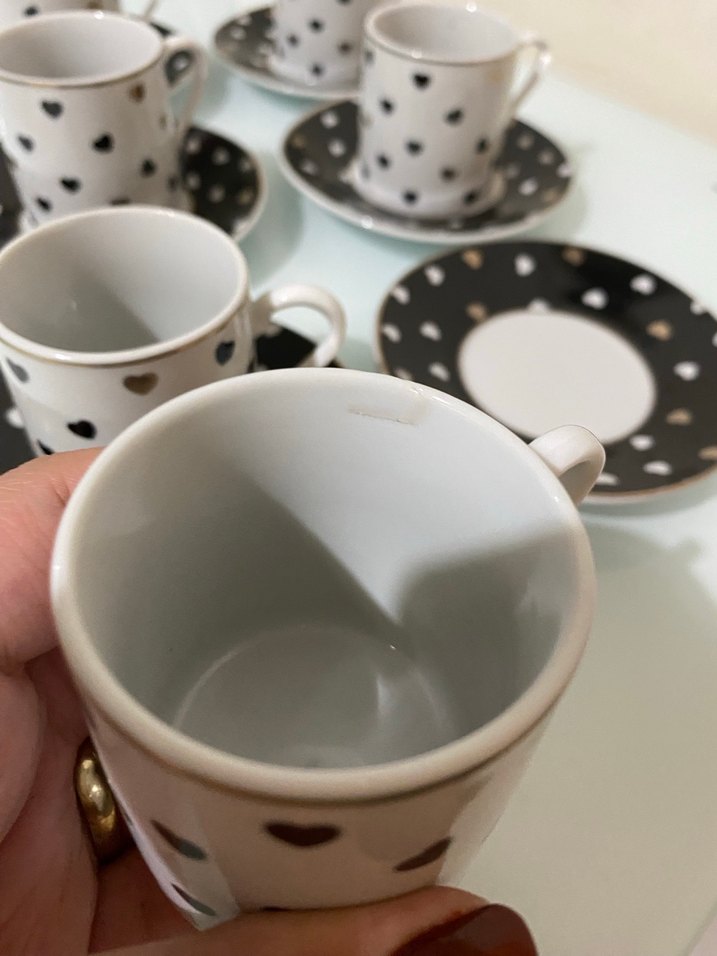 Kalp Desenli Siyah Beyaz Kahve Fincan Seti - Görsel 3