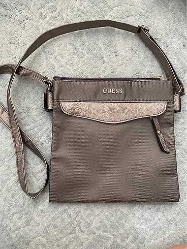Guess çapraz çanta