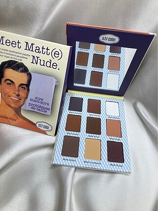 Meet matte nude far paleti