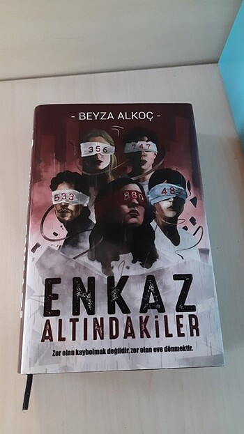 Enkaz altındakiler
