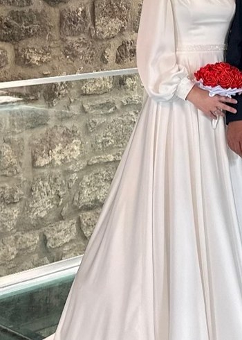 Uzun Kollu Beyaz Özel Dikim Gelinlik