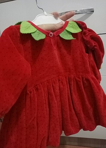 3 Ay Beden kırmızı Renk Çilek. Elbise
