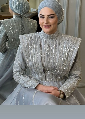 Gri Nakışlı Uzun Kol Drapeli Abiye Elbise - Görsel 3