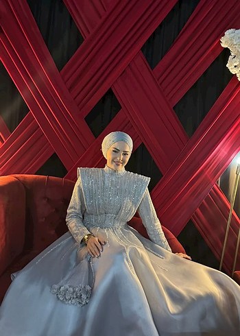 Gri Nakışlı Uzun Kol Drapeli Abiye Elbise - Görsel 2