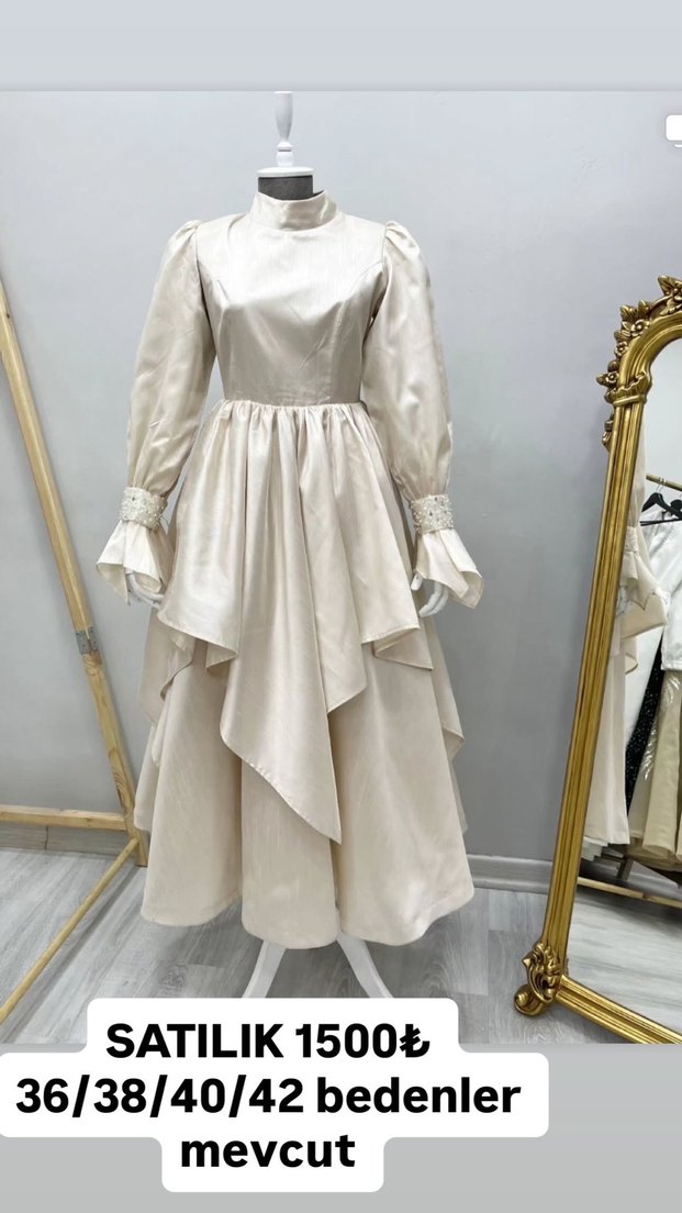 Beyaz Uzun Kollu Vintage Tesettür Abiye - Görsel 2