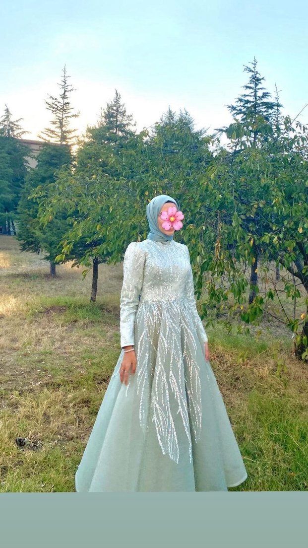 Uzun Kollu İşlemeli Gri Abiye Elbise - Görsel 2