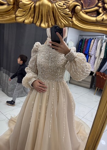 İnci İşlemeli Bej Uzun Abiye Elbise - Görsel 5