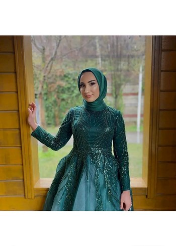 Yeşil İşlemeli Uzun Kollu Abiye Elbise - Görsel 2