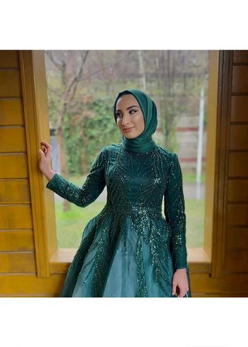 Yeşil İşlemeli Uzun Kollu Abiye Elbise - Görsel 3