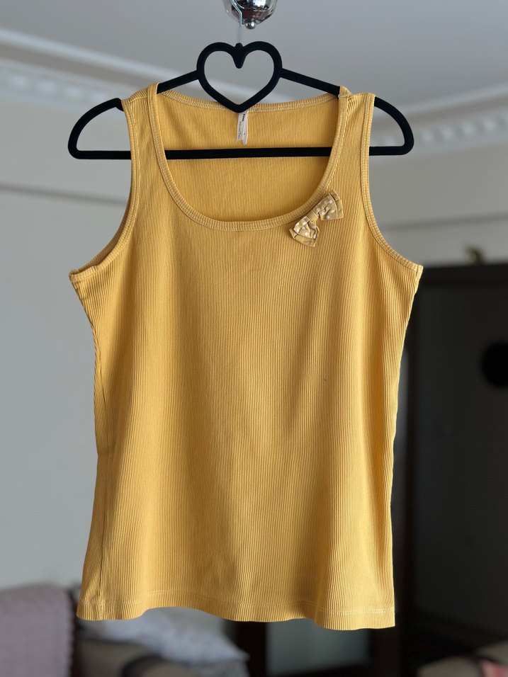 Sarı Kadın Kolsuz Fitted Atlet - Görsel 3