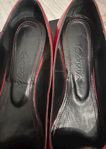 Kırmızı Leopar Desenli Tokalı Topuklu Kadın Babet - Görsel 4