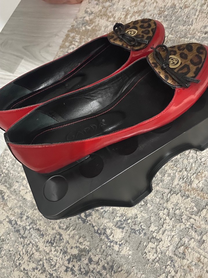 Kırmızı Leopar Desenli Tokalı Topuklu Kadın Babet - Görsel 2