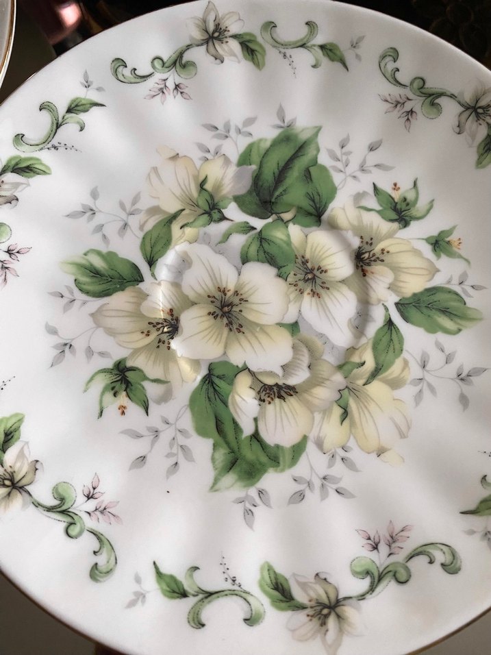 Çiçek Desenli Beyaz Çay Tabağı - Görsel 4