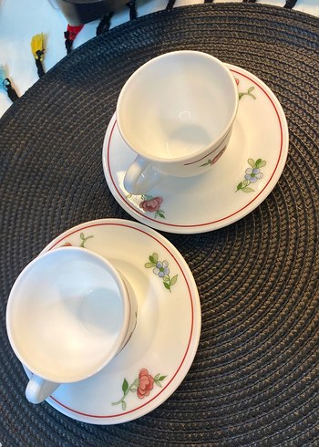Çiçek Desenli Porselen İki Fincan ve Tabak Seti - Görsel 4