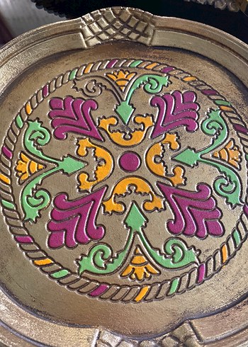 Soyut Desenli Altın Renkli Tepsi - Görsel 3