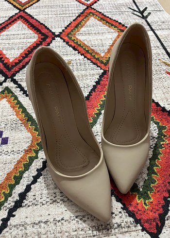 Bej Stiletto Topuklu Kadın Ayakkabı