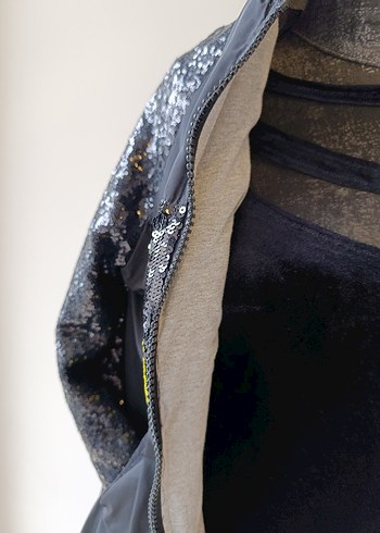 Pul payetli Kapüşonlu Fermuarlı Yağmurluk - Görsel 5