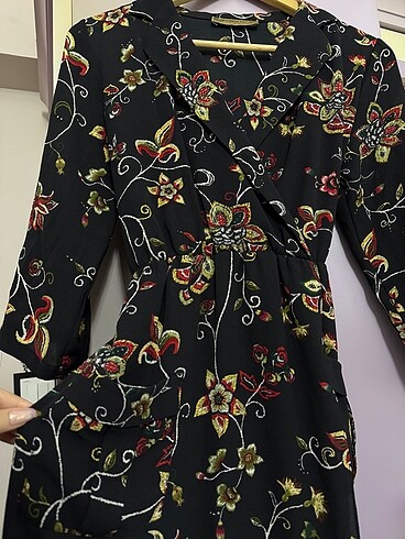 Çiçekli elbise - Görsel 2