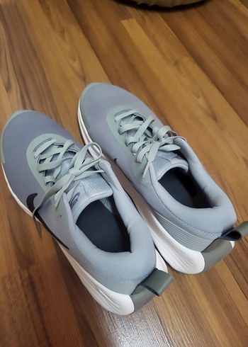 NIKE Gri Bağcıklı Spor Ayakkabı - Görsel 3