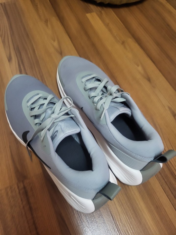 NIKE Gri Bağcıklı Spor Ayakkabı - Görsel 3