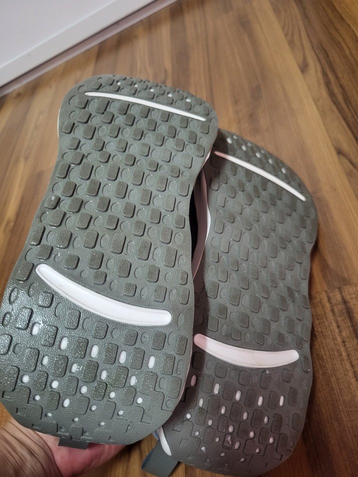 NIKE Gri Bağcıklı Spor Ayakkabı - Görsel 4